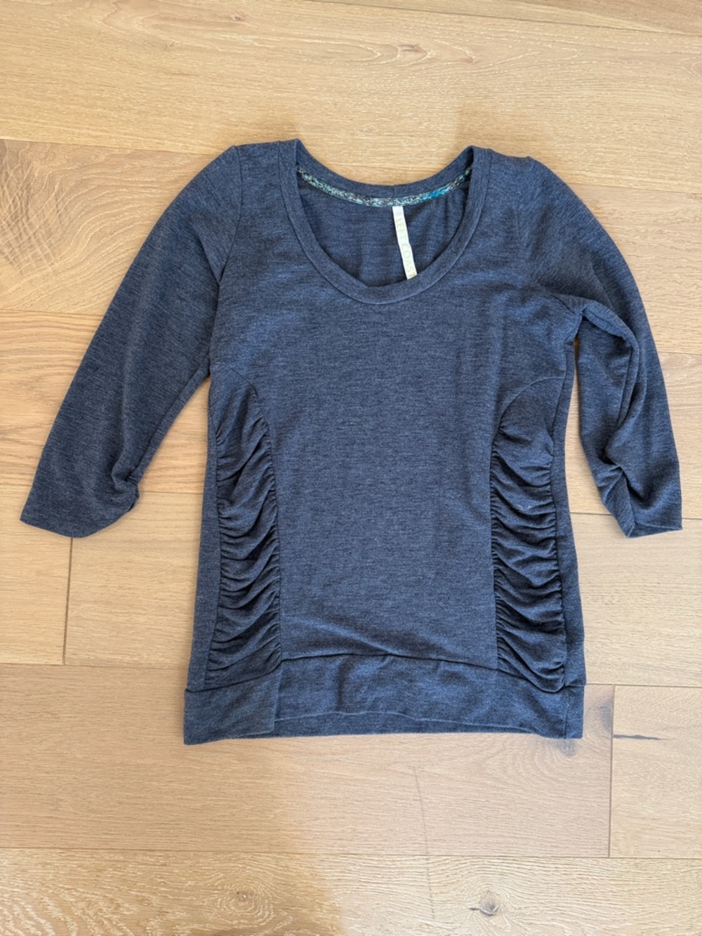 Anthropologie Left Coast Navy Ruched Side Three Quarter Sleeve Womens Top size S